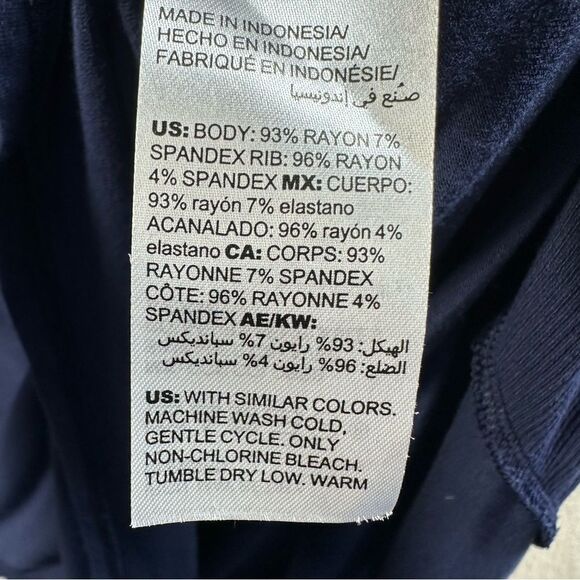 Chico’s Lightweight Tunic Side Mesh Inserts Navy Blue Rayon Spandex Sz LP (2P) - Picture 3 of 7